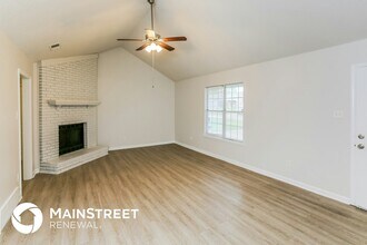 5963 Cuspidon Cove in Millington, TN - Foto de edificio - Building Photo