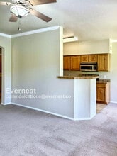 7050 E Sunrise Dr in Tucson, AZ - Building Photo - Building Photo