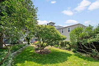 38 Spring St in Somerville, MA - Foto de edificio - Building Photo