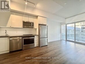 621-621 Sheppard Ave E in Toronto, ON - Building Photo - Building Photo