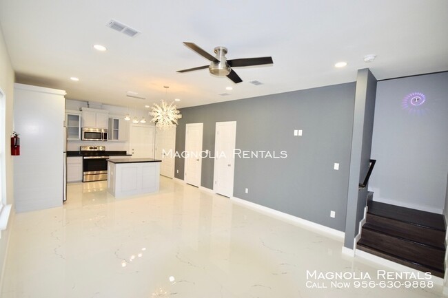 219 Fig Dr-Unit -4 in Edinburg, TX - Building Photo - Building Photo