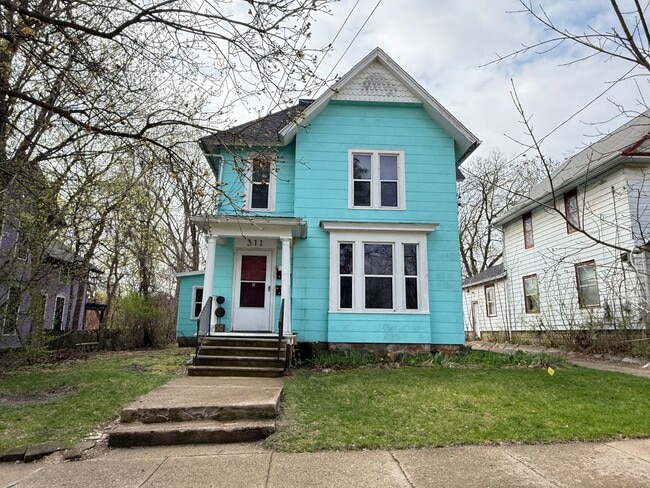 property at 311 W Mason St