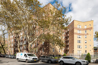 Crestwood Apartment in Kew Gardens, NY - Building Photo - Building Photo