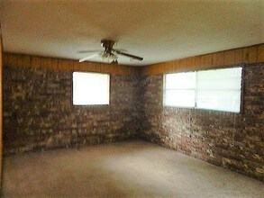 2013 W Emma Ave-Unit -B in Springdale, AR - Building Photo - Building Photo