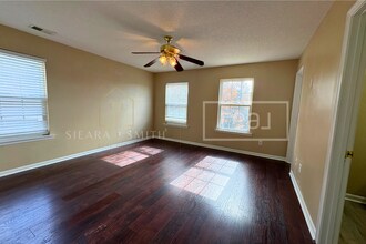 6013 Silkwater Ct in Raleigh, NC - Building Photo - Building Photo