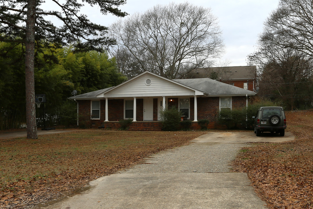 924 Myrtle St in Roswell, GA - Building Photo