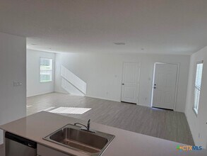 113 Marty Allen Lp in Jarrell, TX - Building Photo - Building Photo