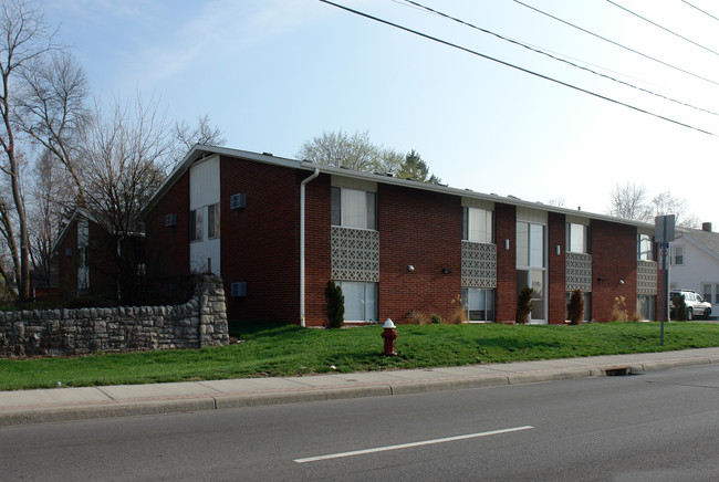 Monroe Garden Apartments in Sylvania, OH - Building Photo - Building Photo