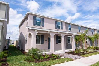 1682 Contentment Lp in Kissimmee, FL - Building Photo - Building Photo
