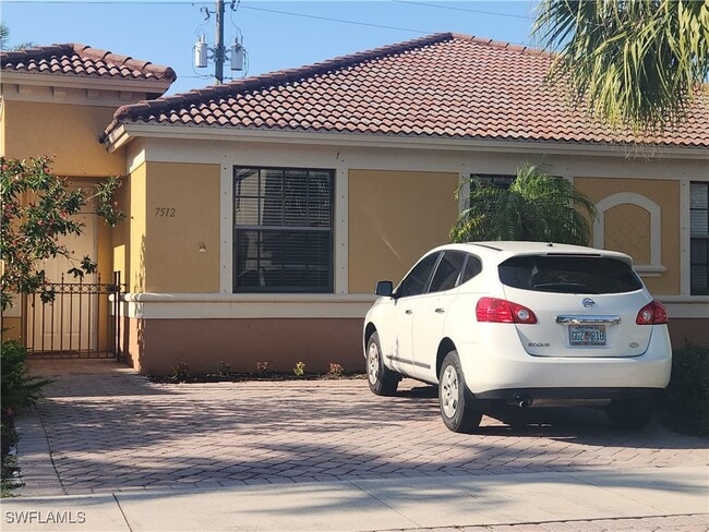 property at 7512 Bristol Cir