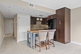 1107 1st St S, Unit B in Jacksonville Beach, FL - Building Photo - Building Photo