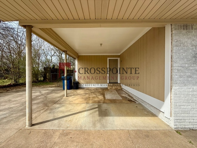 101 N Rainbow Dr in Whitehouse, TX - Building Photo - Building Photo