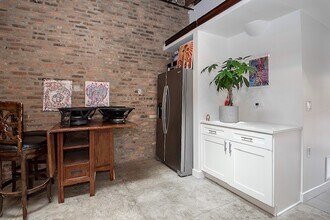 2021 S Throop St in Chicago, IL - Building Photo - Building Photo