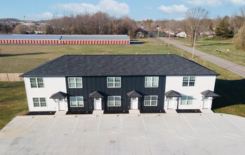 107 Mullican St, Unit 1 in McMinnville, TN - Building Photo - Building Photo