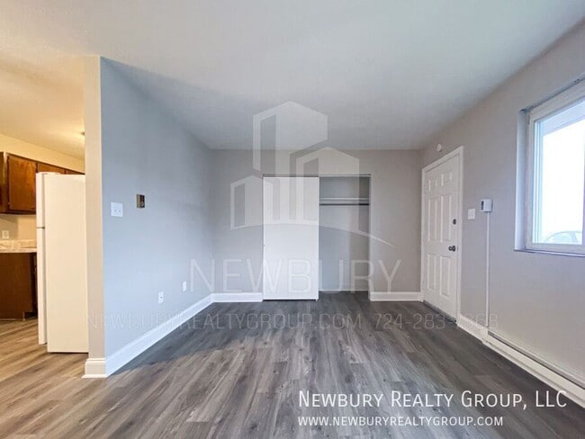 property at 25 Sunbury Estates