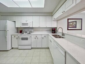 3018 Alcazar Pl, Unit Ground Floor - Furnished in Palm Beach Gardens, FL - Building Photo - Building Photo