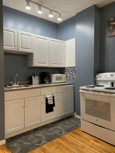 109 E Church St, Unit 107 in Urbana, OH - Foto de edificio - Building Photo