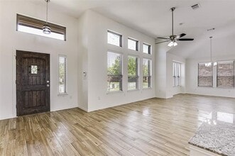 8518 Linda Vista Dr in Rowlett, TX - Building Photo - Building Photo