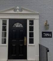 7094 Spring Garden Dr, Unit 101 in Springfield, VA - Building Photo
