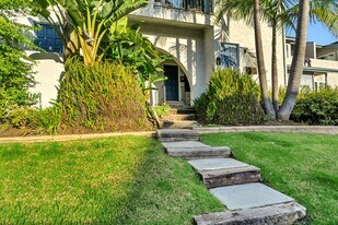 4045 Riviera Dr in San Diego, CA - Building Photo