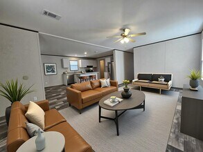 6571 Hidden Oaks Dr in North Fort Myers, FL - Building Photo - Building Photo