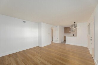7929 Gault St in Austin, TX - Building Photo - Building Photo