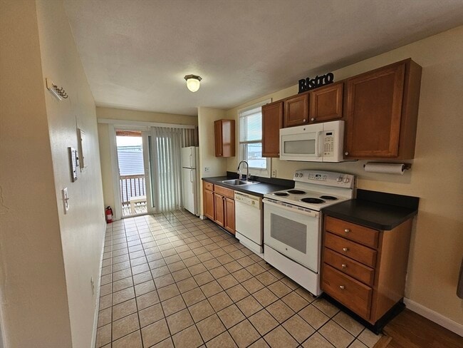 464 Meridian St in Boston, MA - Building Photo - Building Photo