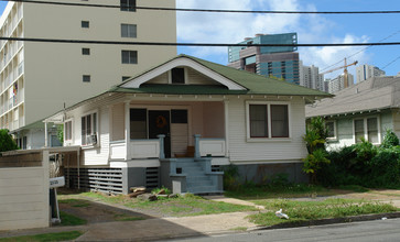 2121 Fern St in Honolulu, HI - Foto de edificio - Building Photo