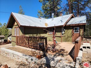 809 Talmadge Rd in Big Bear Lake, CA - Building Photo - Building Photo