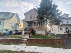 536 3RD Ave in Lyndhurst, NJ - Building Photo