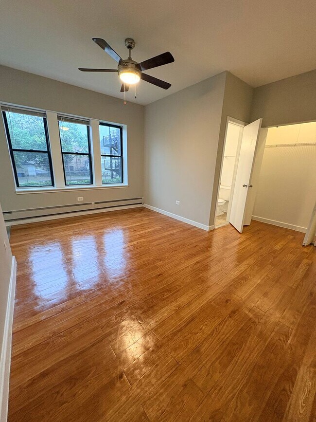 Pine North in Chicago, IL - Foto de edificio - Building Photo