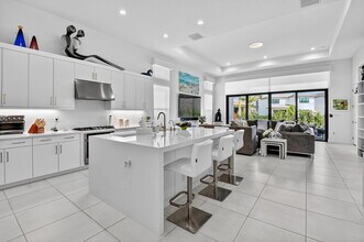 8331 Royal County Down Rd in Boca Raton, FL - Building Photo - Building Photo
