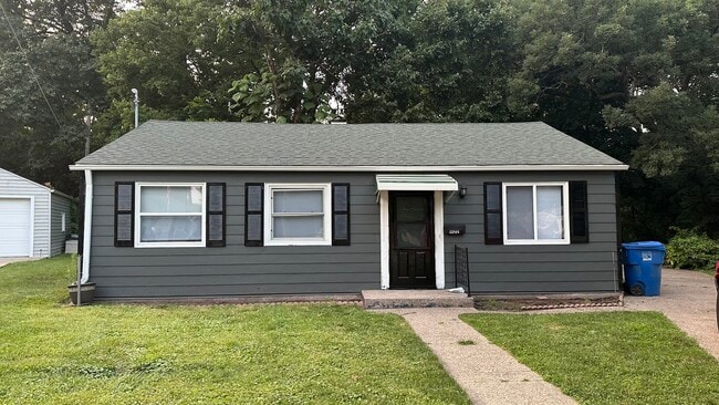 property at 902 39th Street Ct