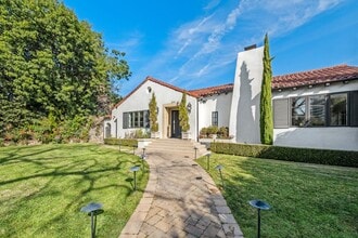 514 Walden Dr in Beverly Hills, CA - Foto de edificio - Building Photo