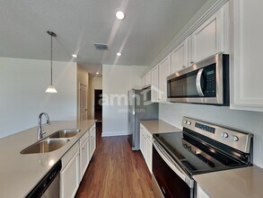 3191 Bridge Haven Dr in Zephyrhills, FL - Building Photo - Building Photo