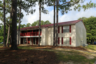 Creekside Apartments in Mobile, AL - Building Photo - Building Photo