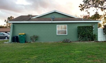 32 Las Palmas Way in Kissimmee, FL - Building Photo - Building Photo