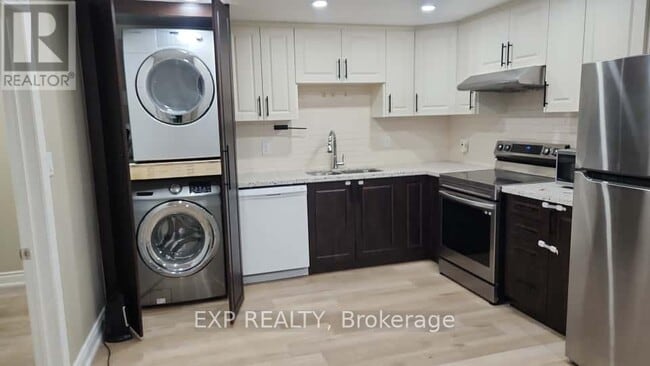 property at 3067 Ilomar Ct