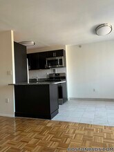 185 Freeman St, Unit 850 in Brookline, MA - Building Photo - Building Photo