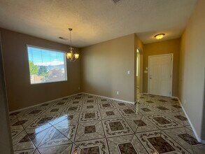 2001 Vernon Dr SE in Albuquerque, NM - Building Photo - Building Photo
