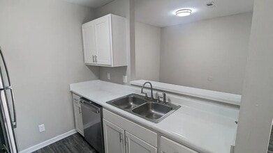 2912 W Florida St in Greensboro, NC - Building Photo - Building Photo