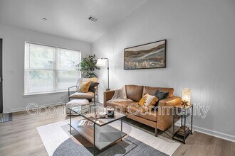 7008 Erie Rd in Derby, NY - Foto de edificio - Building Photo