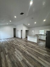 930 Reynolds Rd in Lakeland, FL - Building Photo - Building Photo