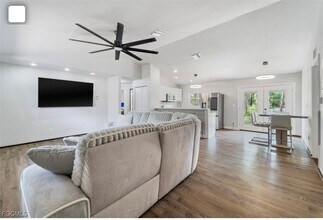 5005 Squaw Ln in La Belle, FL - Building Photo - Building Photo
