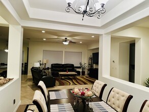 372 W Aster Dr in Chandler, AZ - Building Photo - Building Photo