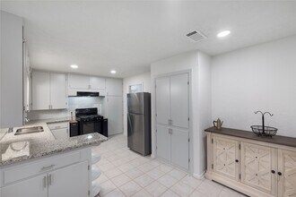 2310 Pecos in La Marque, TX - Building Photo - Building Photo