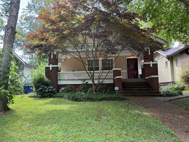 221 Morningside Dr in Chattanooga, TN - Building Photo - Building Photo