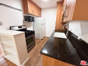 1146 N Formosa Ave in West Hollywood, CA - Building Photo - Building Photo