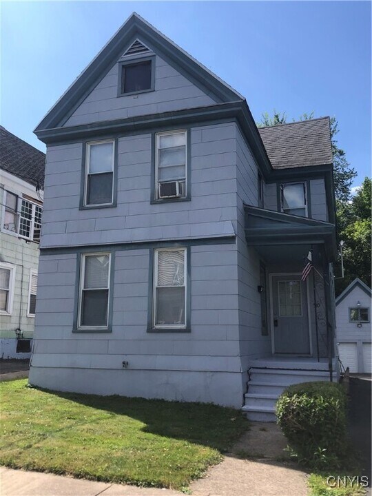 510 St Anthony St in Utica, NY - Building Photo
