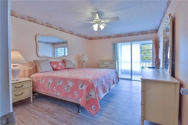 property at 305 47th Avenue Dr W